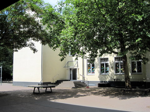 Schulhof der Grundschule